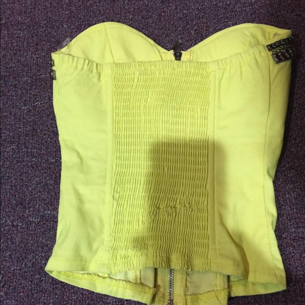 Yellow top - Picture 3 of 4